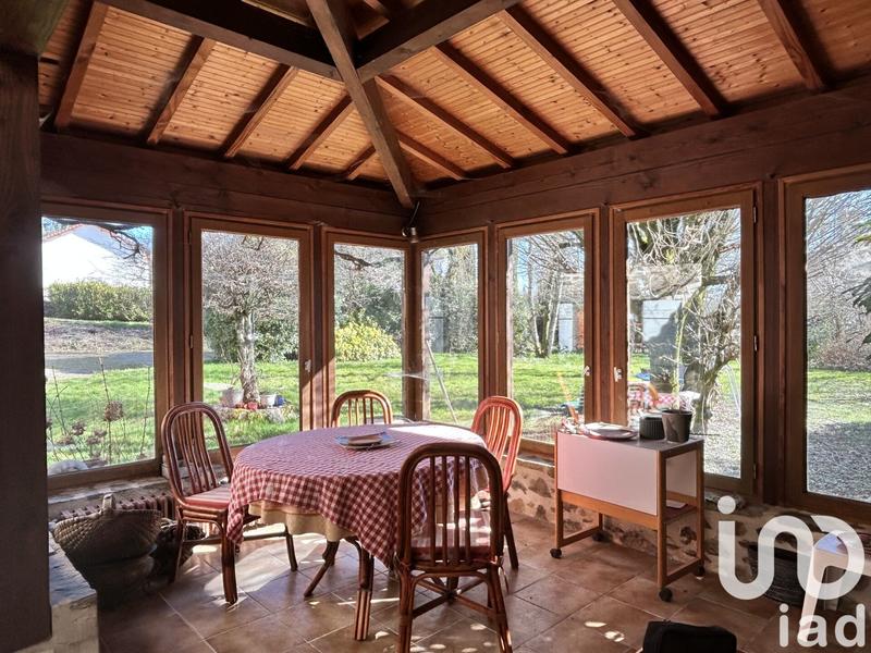 Maison - 360 m² - 8 pièces