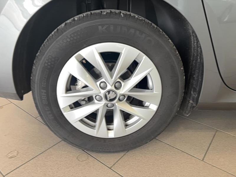 Skoda Fabia 1.0 Tsi 95 ch Evo 2 Bvm5 Selection