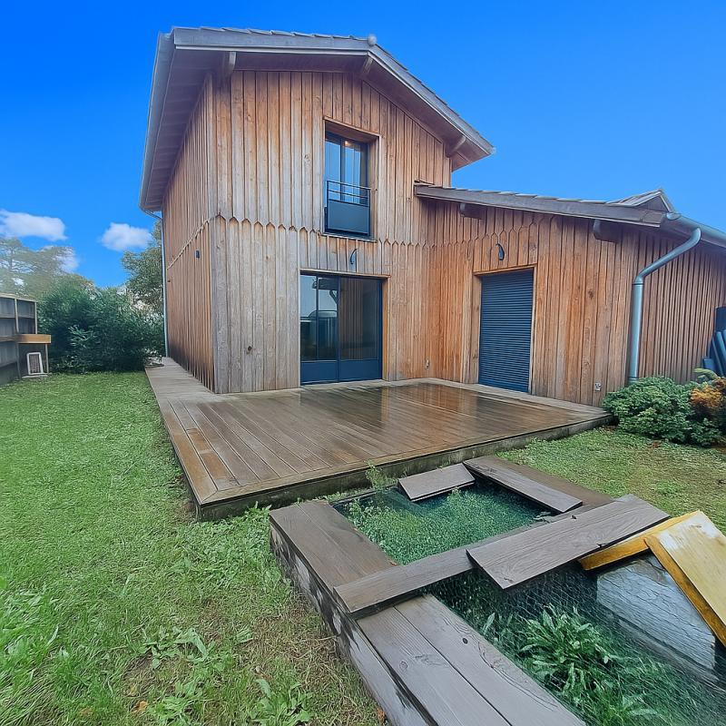 Maison - 90 m² - 4 pièces