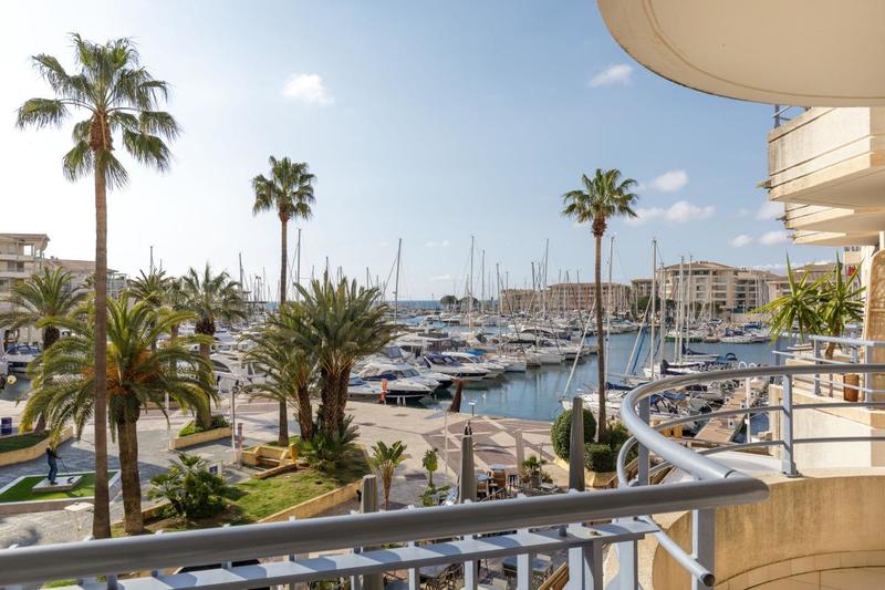 Appartement - 77 m² - 4 pièces