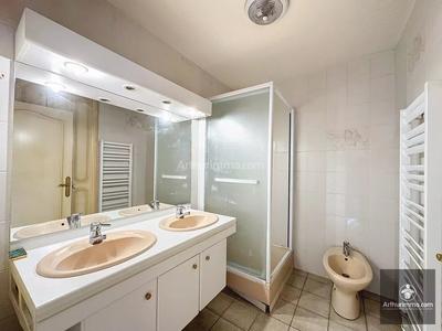 Appartement - 90 m² - 3 pièces