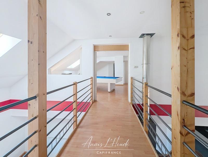 Appartement - 209 m² - 6 pièces