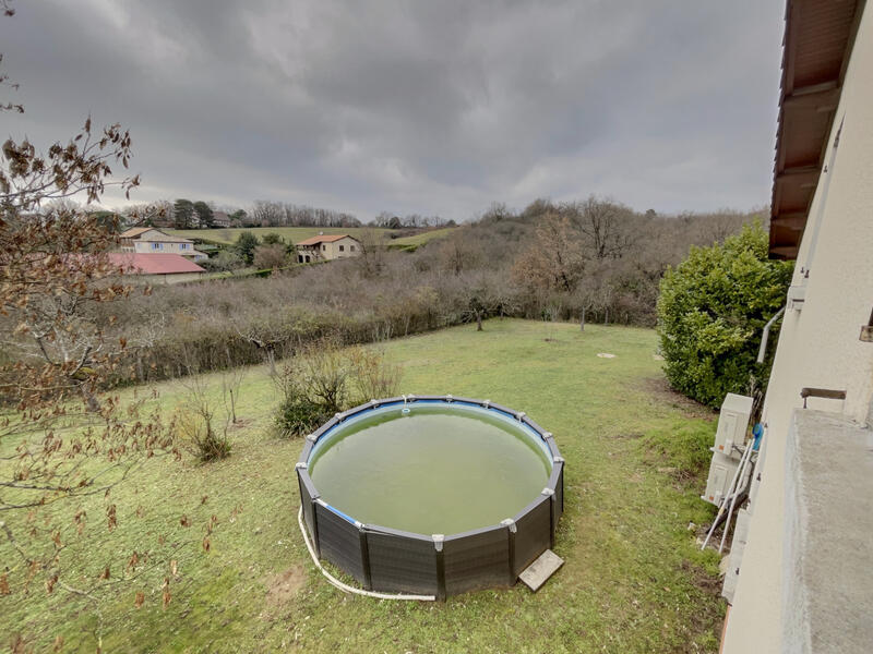 Maison - 167 m² - 6 pièces