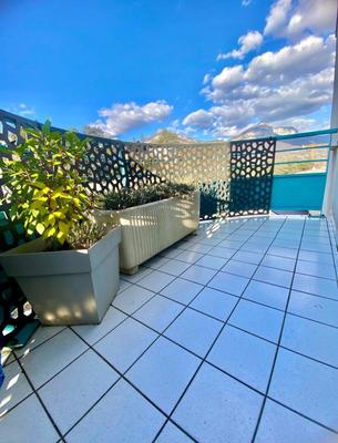 Appartement - 90 m² - 4 pièces