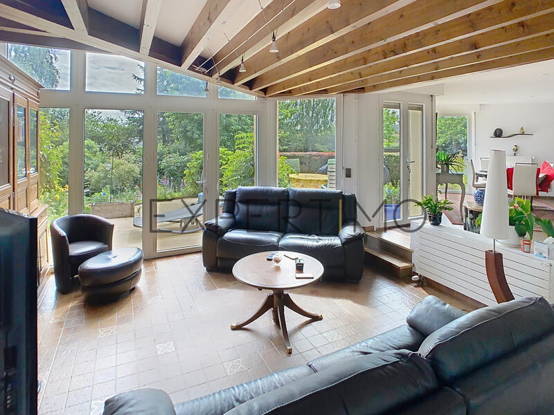 Maison - 218 m² - 9 pièces