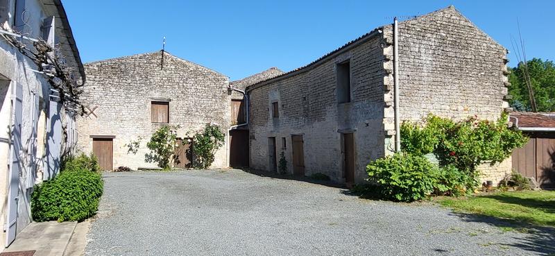 Maison ancienne - 185 m² - 6 pièces