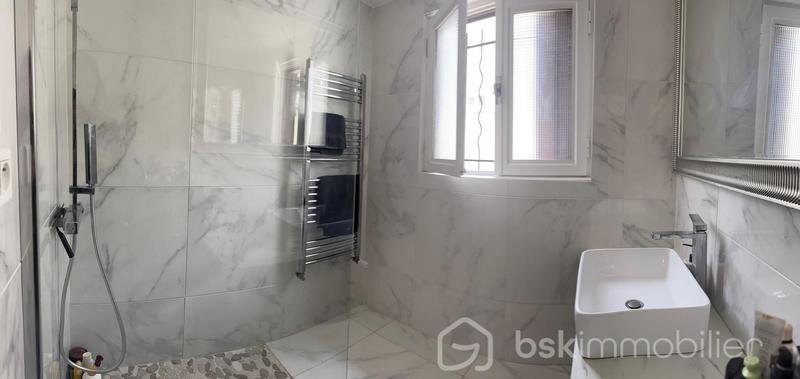 Maison - 80 m² - 5 pièces