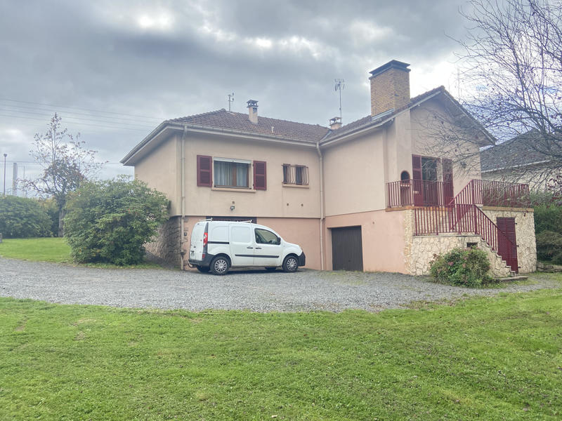 Maison - 114 m² - 8 pièces