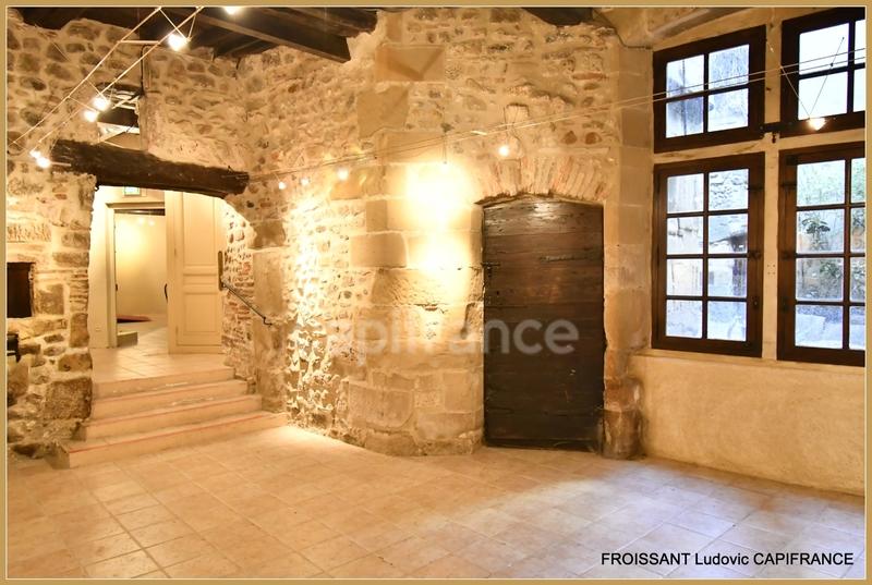 Maison - 226 m² - 6 pièces