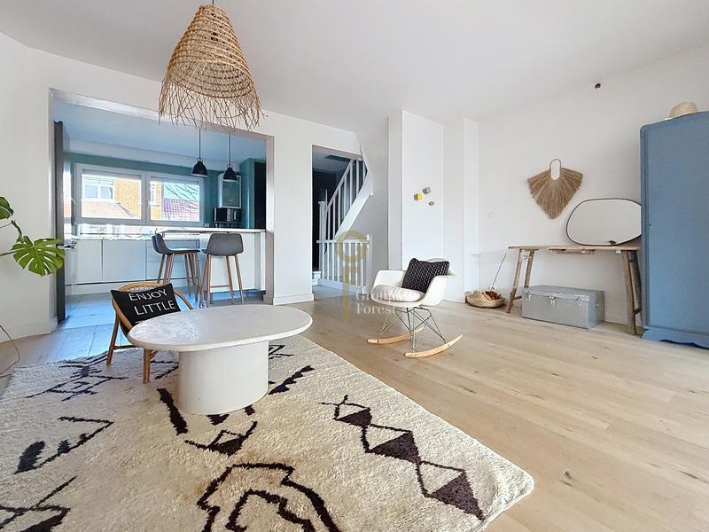 Maison - 180 m² - 7 pièces