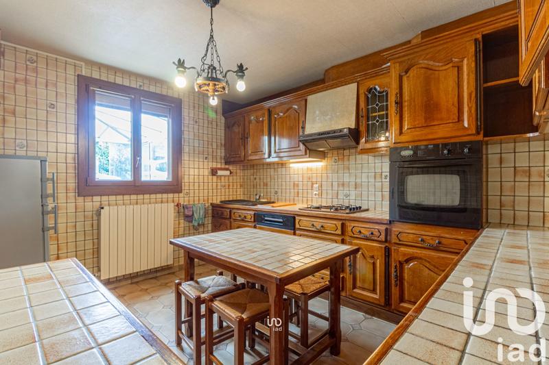 Maison - 183 m² - 9 pièces