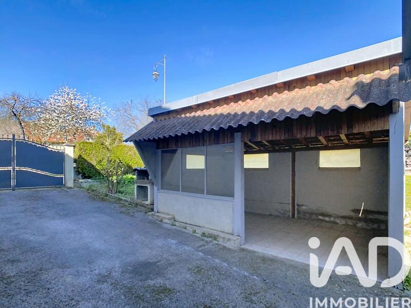 Maison - 93 m² - 5 pièces