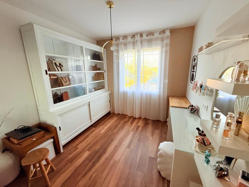 Maison - 93 m² - 4 pièces