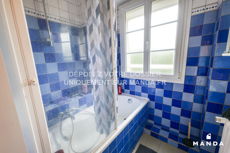 Chambre - 10 m² - 5 pièces