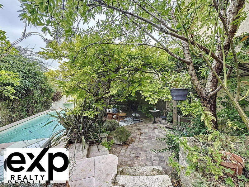 Maison - 195 m² - 6 pièces