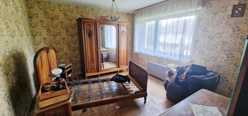 Maison traditionnelle - 230 m² - 8 pièces