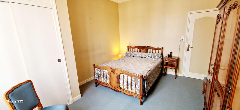 Maison - 235 m² - 7 pièces