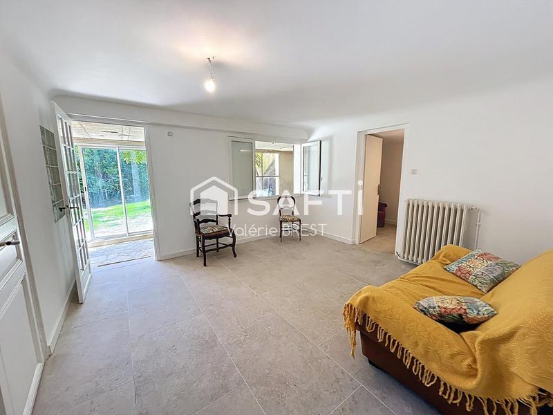 Maison - 220 m² - 9 pièces