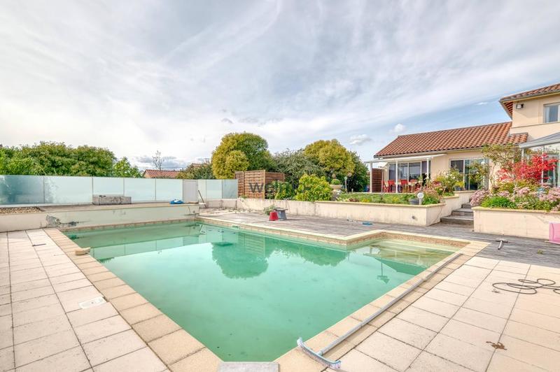 Maison - 176 m² - 6 pièces