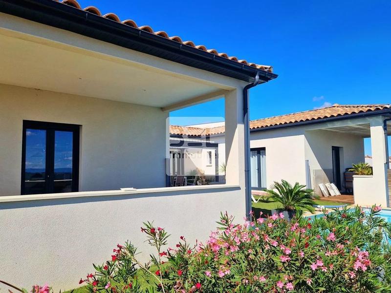 Maison - 205 m² - 7 pièces