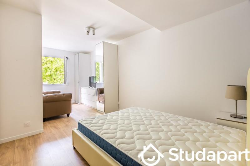 Chambre - 11 m² - 1 pièce