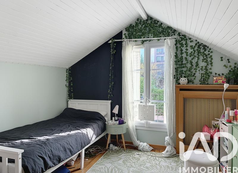 Maison - 99 m² - 5 pièces