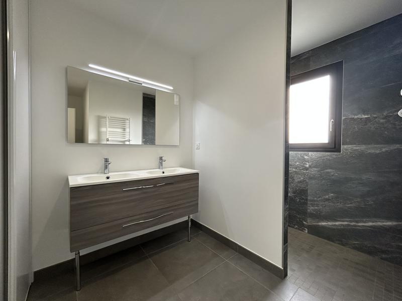 Maison - 108 m² - 4 pièces