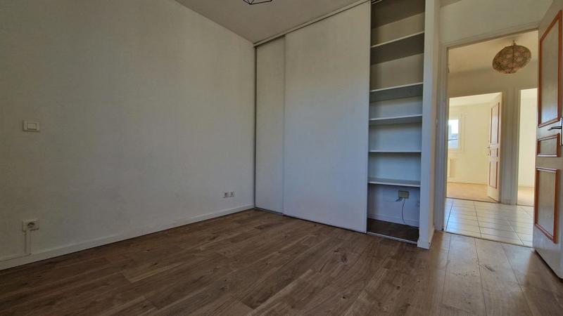 Maison - 240 m² - 8 pièces