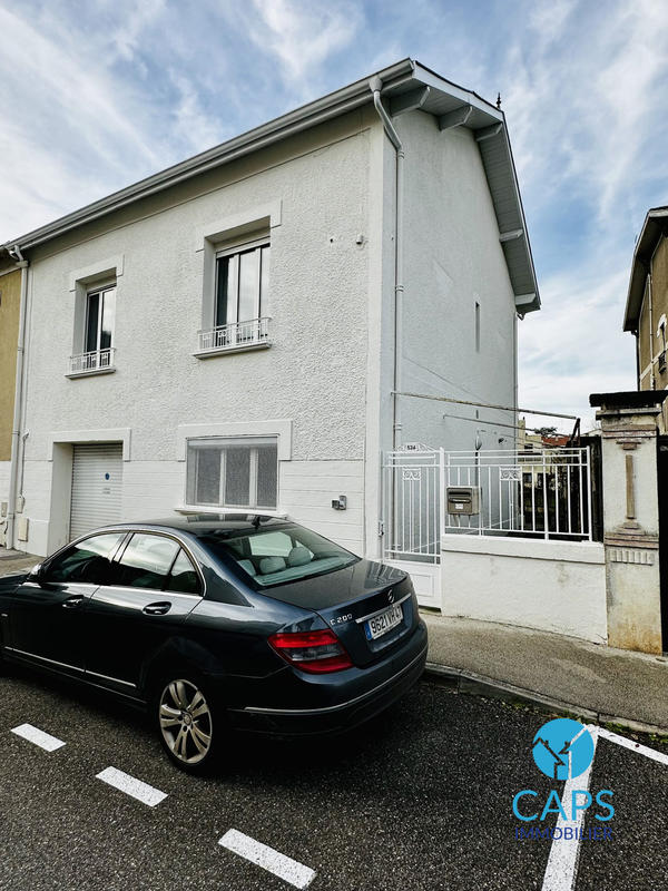 Maison - 85 m² - 4 pièces