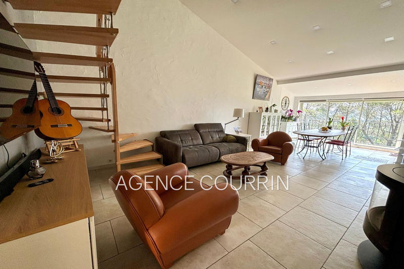 Maison - 167 m² - 5 pièces