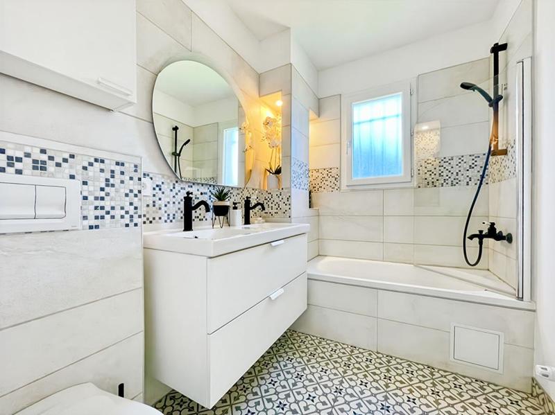 Maison - 102 m² - 5 pièces