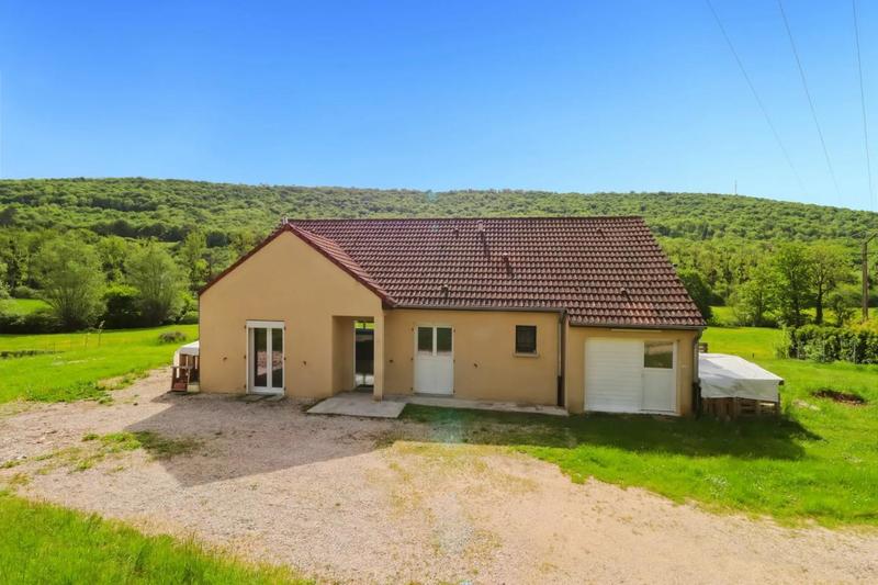 Maison - 93 m² - 4 pièces