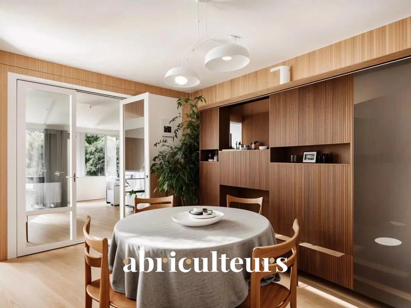 Maison - 96 m² - 7 pièces