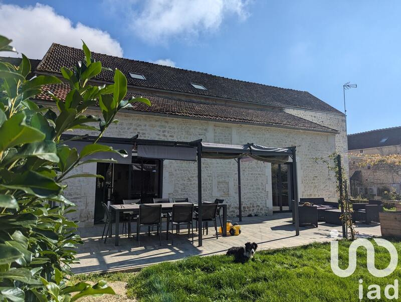 Maison - 226 m² - 6 pièces