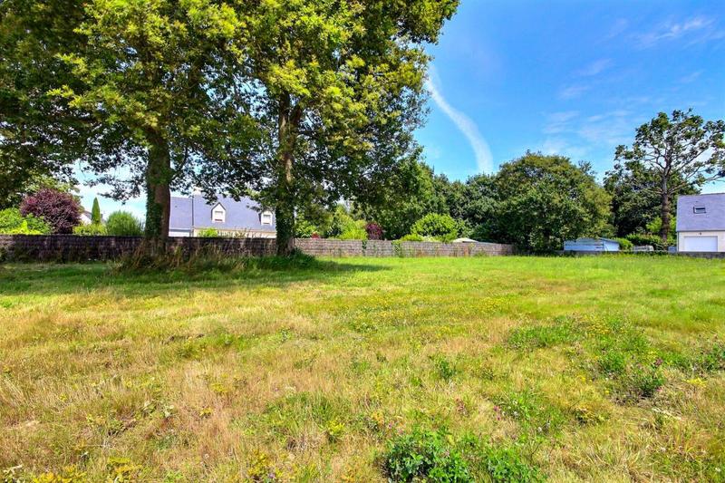 Terrain constructible - 1 106 m²