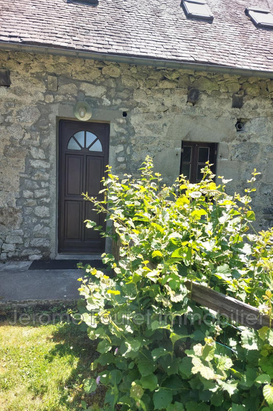 Maison - 298 m² - 12 pièces