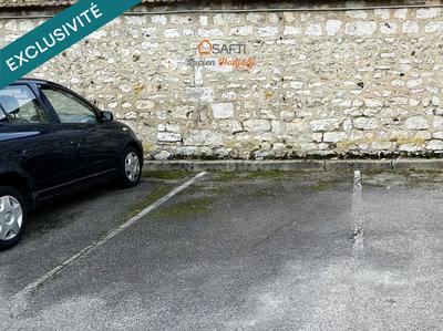 Parking - 13 m²