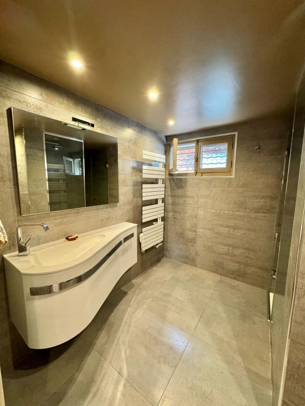 Demeure - 246 m² - 5 pièces