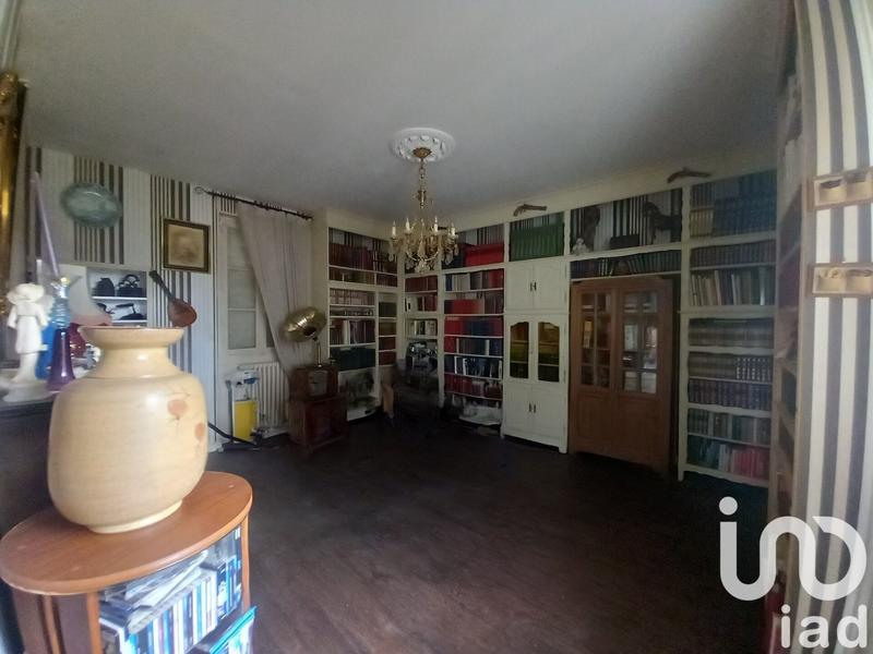 Maison - 300 m² - 12 pièces