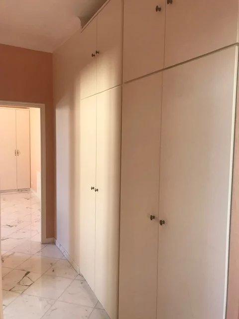 Maison - 215 m² - 9 pièces