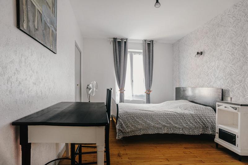 Maison - 315 m² - 12 pièces