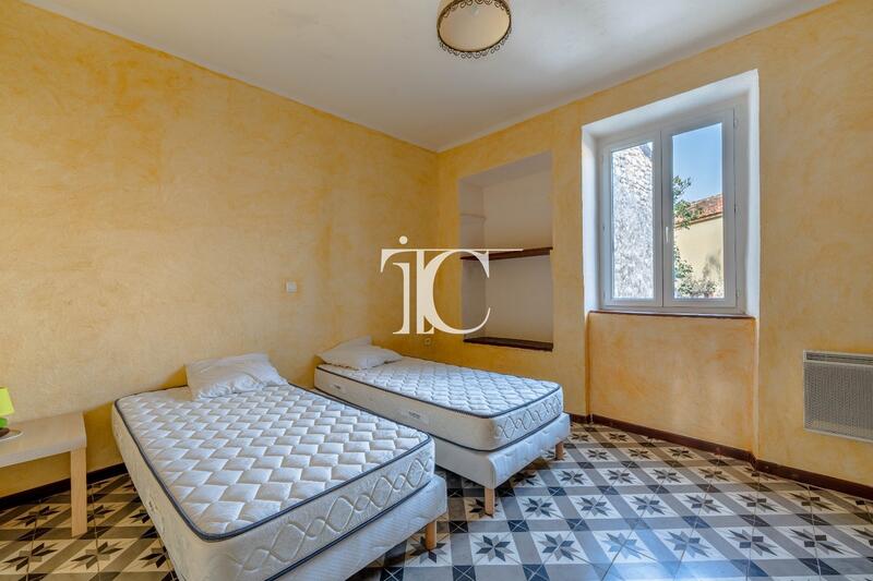 Maison - 145 m² - 7 pièces