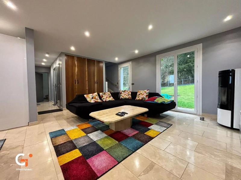 Maison - 115 m² - 6 pièces