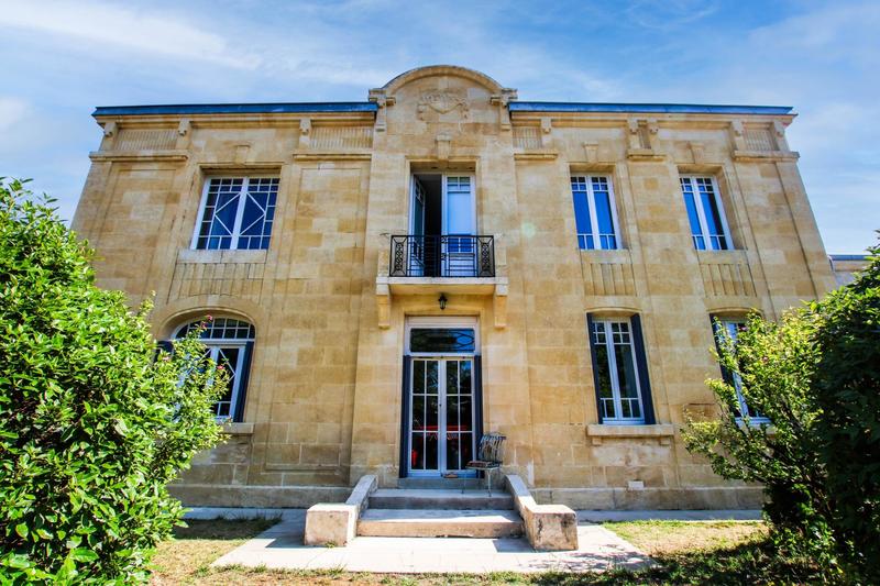 Maison de maîtres - 341 m² - 14 pièces