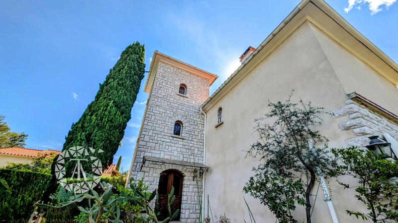 Viager - Maison - 205 m² - 7 pièces