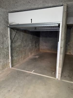 Parking / Garage - 15 m²