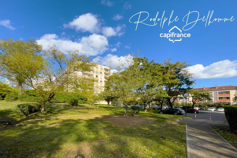 Appartement - 85 m² - 5 pièces