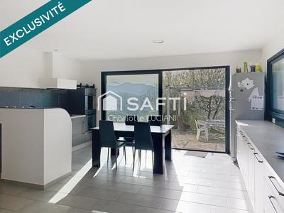 Maison - 155 m² - 6 pièces