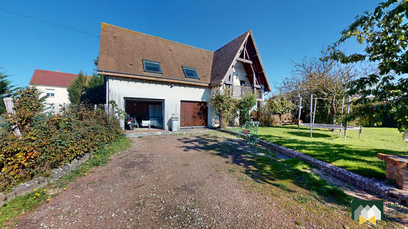 Maison - 256 m² - 10 pièces