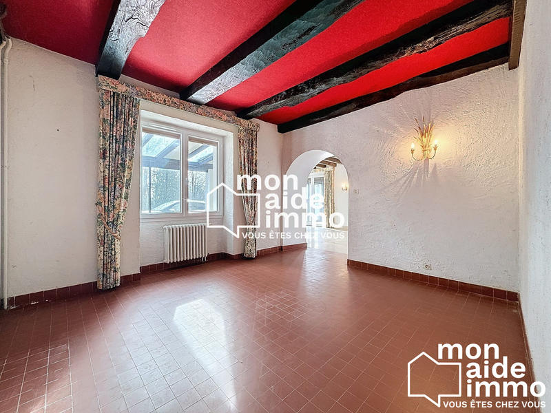 Maison - 250 m² - 7 pièces